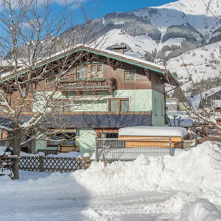 Apartment Landhaus Riess *